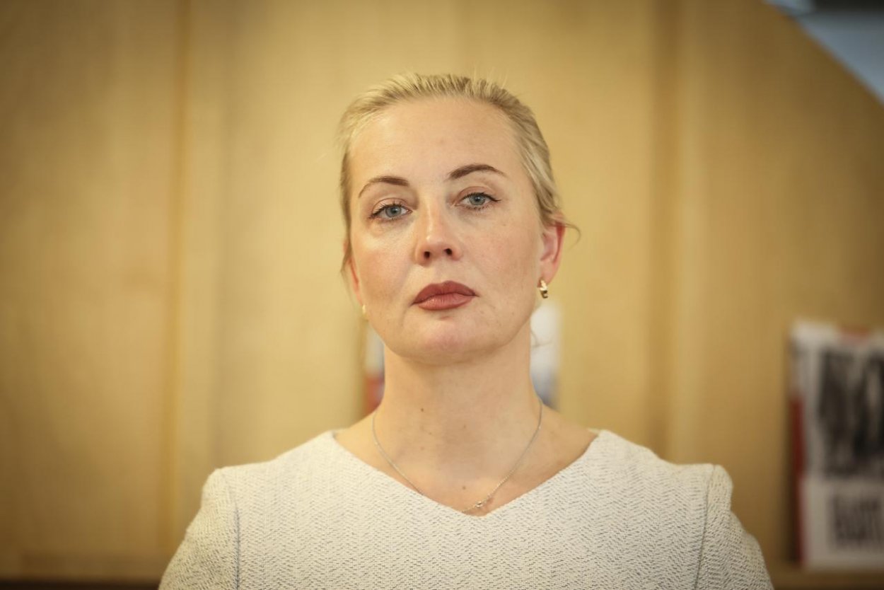 Navaľná vyzýva Rusov, aby volili ktorúkoľvek zo strán okrem Jednotného Ruska – čo to znamená podľa Martina Mojžiša