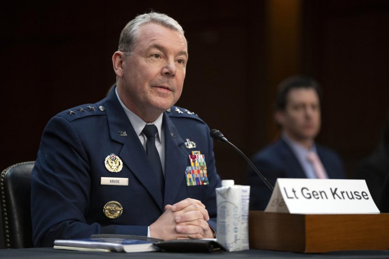 Americký minister obrany odvolal šéfa Obrannej spravodajskej agentúry