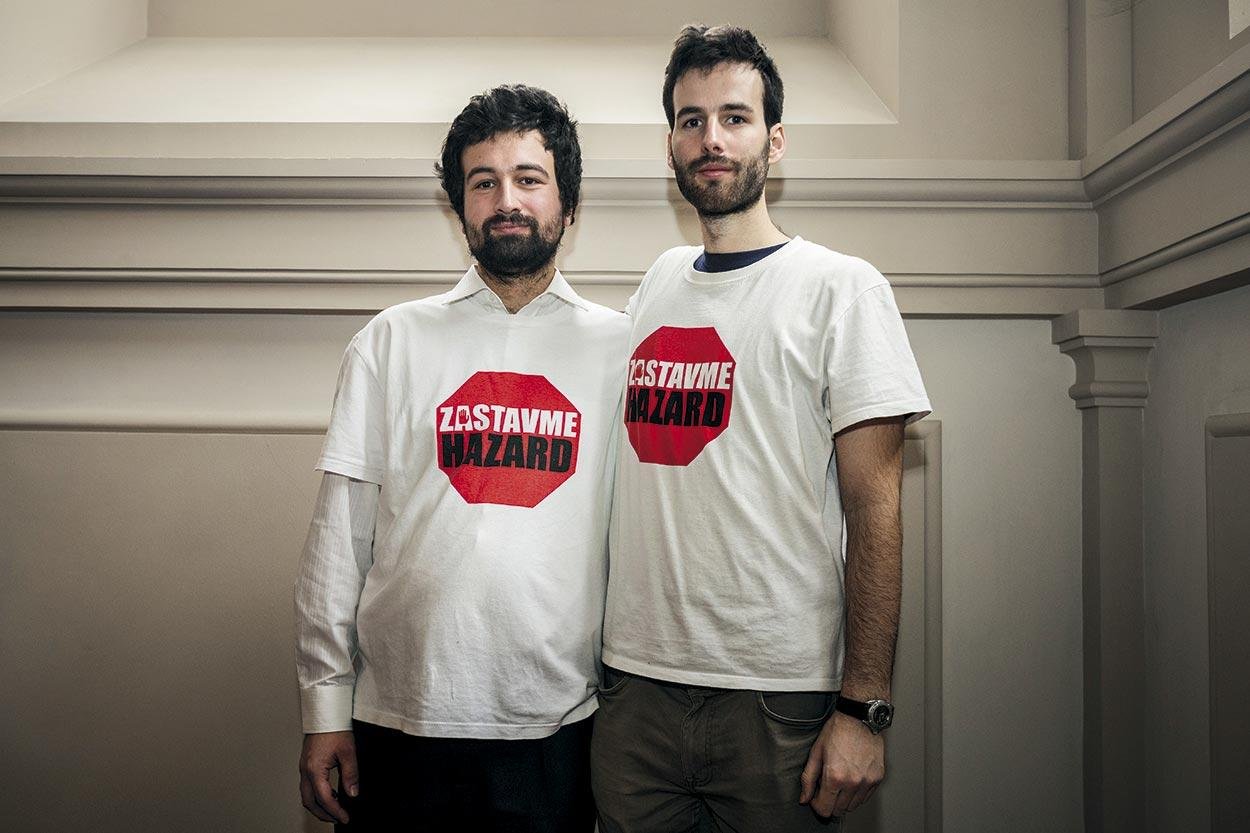 Hazard vyhral. Na chvíľu.