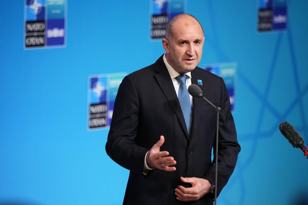 Bulharsko končí v koalícii ochotných na podporu Ukrajiny, oznámil premiér