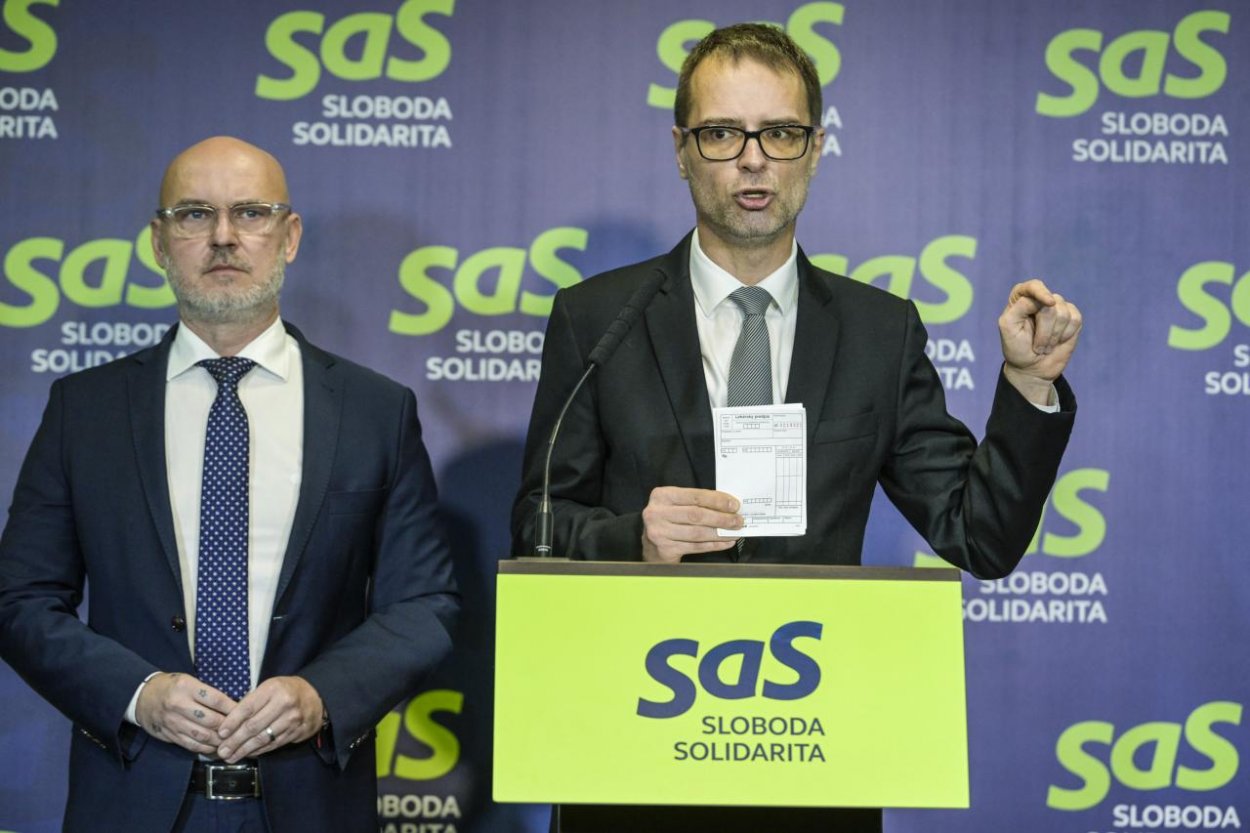 Tomáš Szalay kritizuje proces v súvislosti s výstavbou novej univerzitnej nemocnice