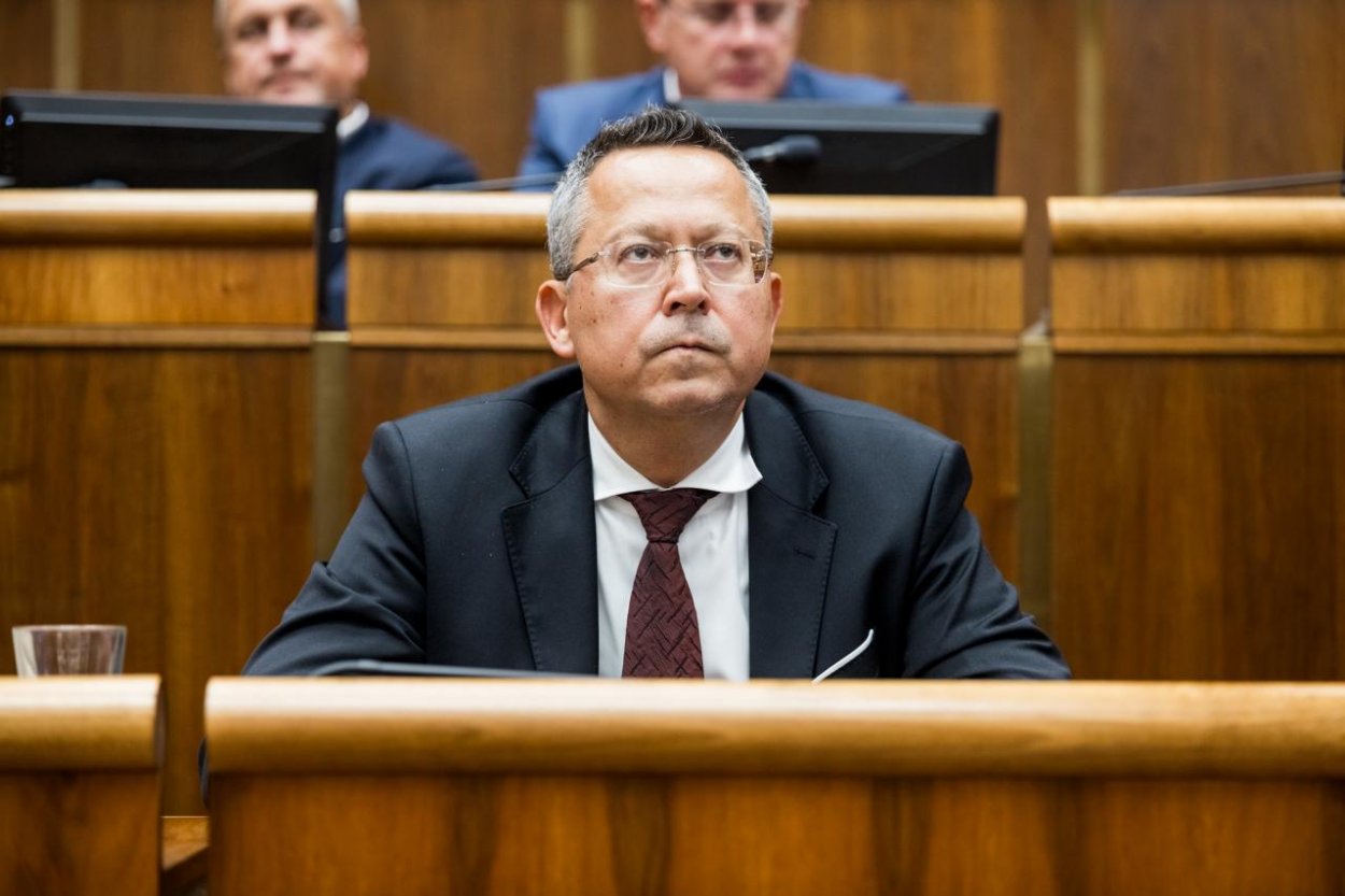 Budúcoročný rozpočet ukazuje plánované výdavky za 67,9 miliardy eur s deficitom 4.1% HDP