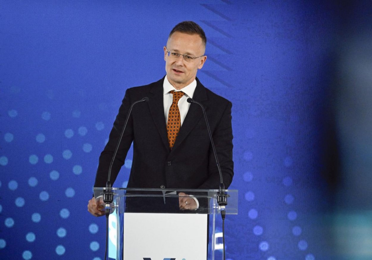 Szijjártó: Maďarsko by mohlo podporiť sankcie voči Moskve