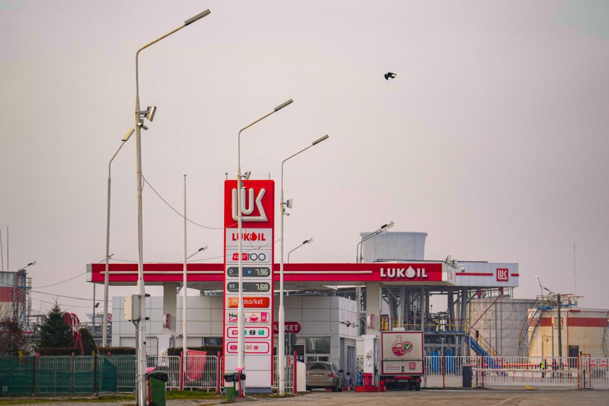 USA opäť predĺžili výnimku zo sankcií pre čerpacie stanice ruského Lukoilu