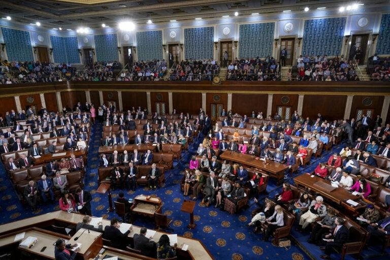 Americká Snemovňa reprezentantov schválila zákon o sankciách voči Rusku