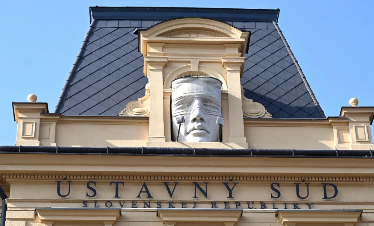 Ústavný súd sa obrátil na Súdny dvor EÚ v otázke straty občianstva