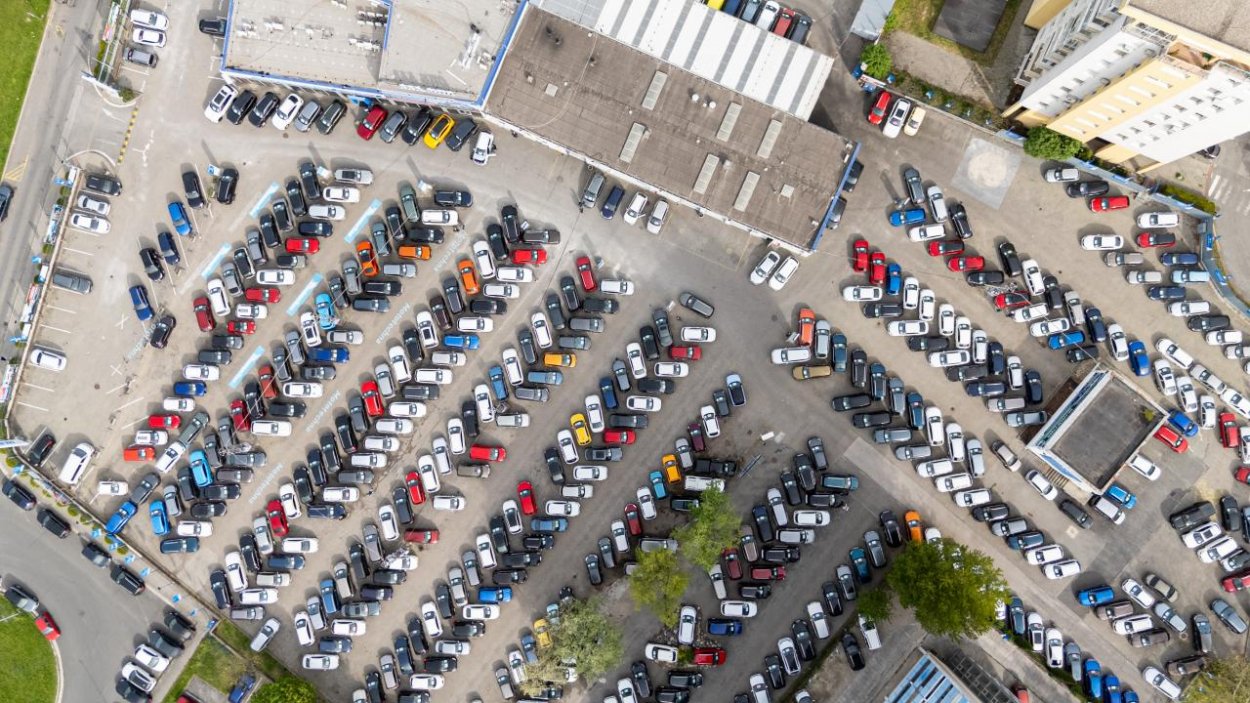 Áčka ako prvý predajca ponúka bezplatné overenie histórie vozidiel s carVertical