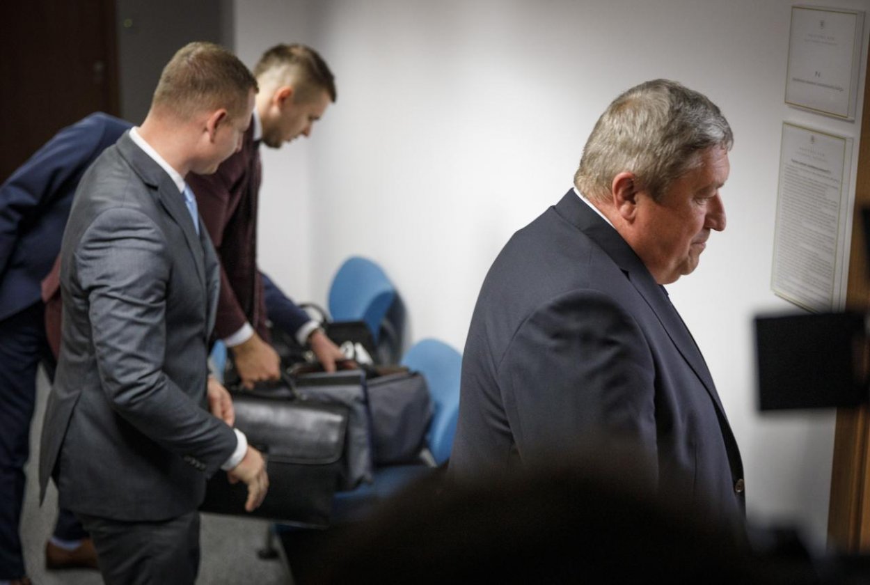 Bývalý špeciálny prokurátor Dušan Kováčik je vinný a ide do väzenia, rozhodol Najvyšší súd