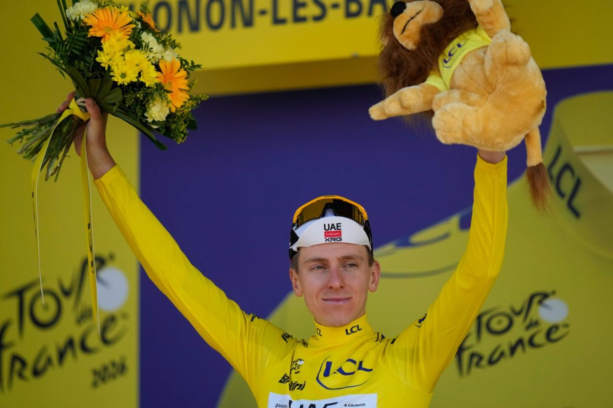 Pogačar vyrovnal rekord piatym triumfom na Tour de France