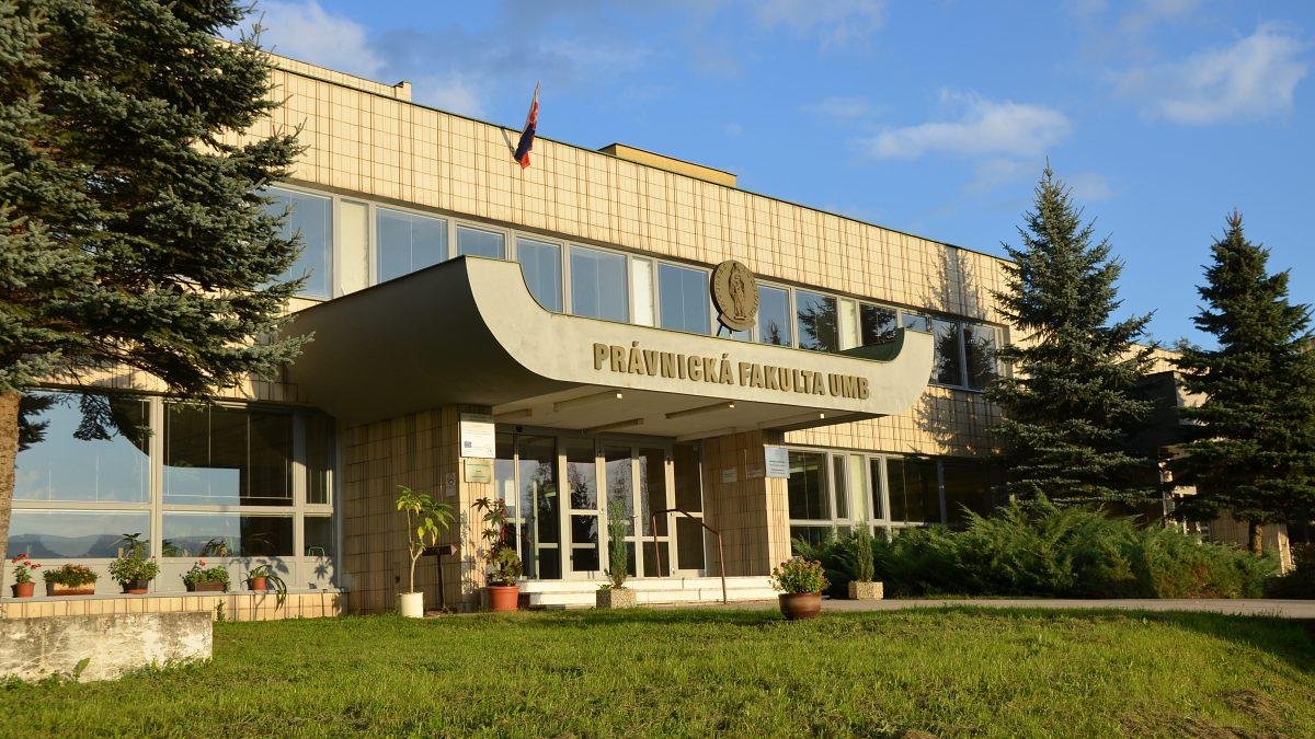 Podozrenia z plagiátorstva na Právnickej fakulte UMB preverí etická komisia