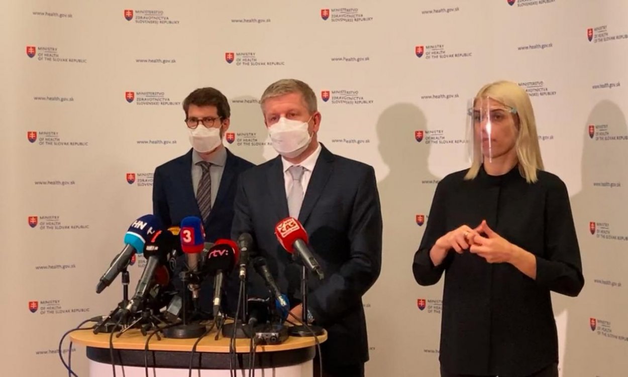 Lengvarský chce predĺžiť lockdown do 16. decembra a ďalšie obdobie rozdeliť do troch fáz