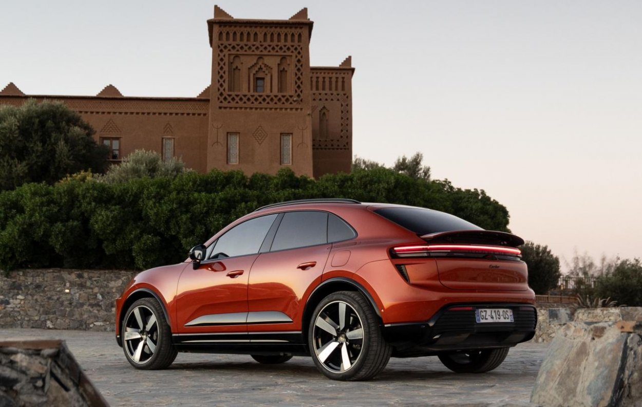 Extrémne podmienky na cestách v Maroku: Nový MACAN nezaváhal ani sekundu