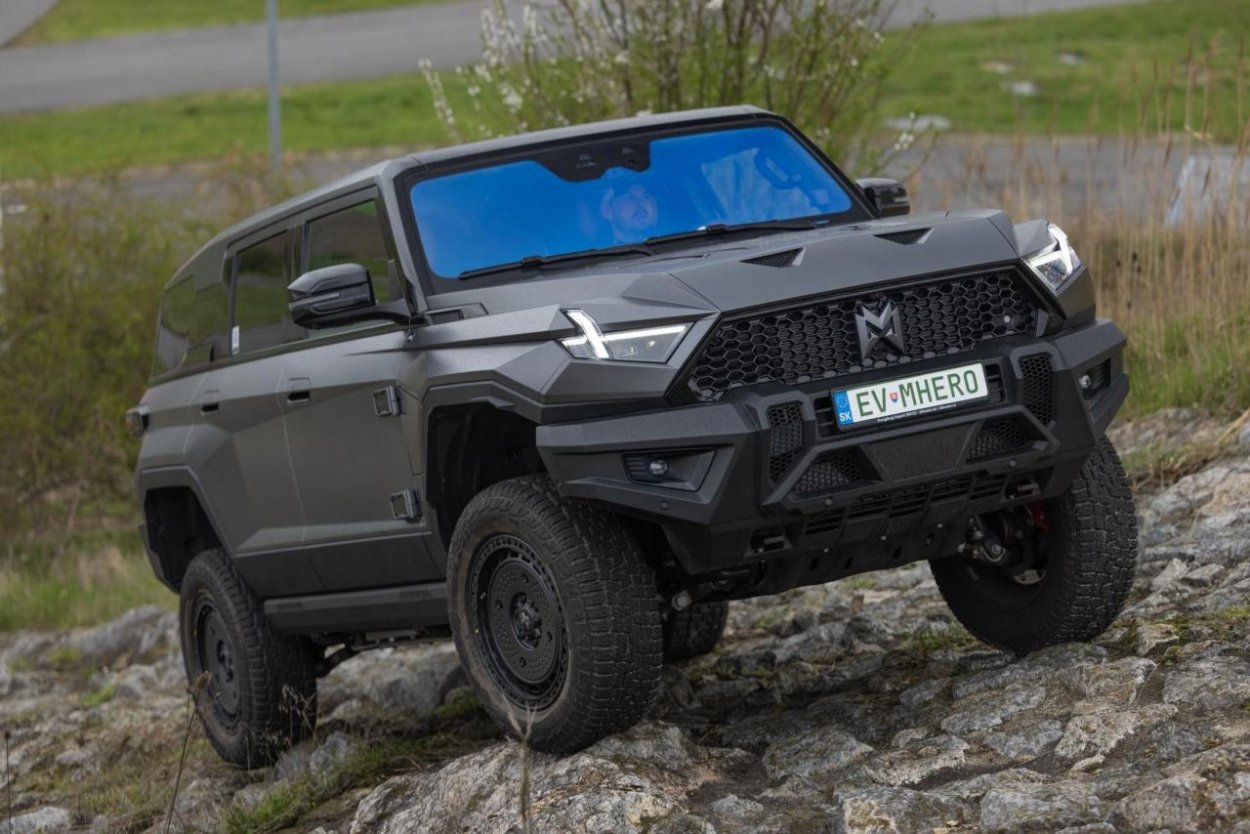 Slovenských novinárov ohúril off-road, aký nemá vo svete konkurenciu