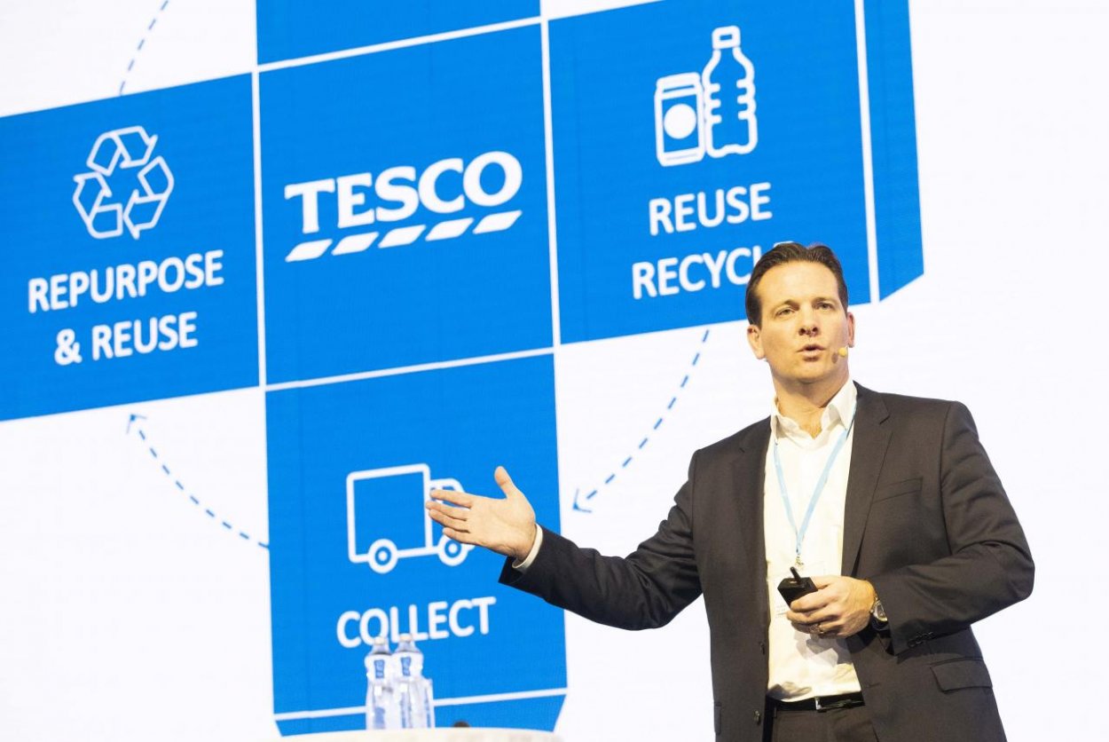 Tesco dáva zbohom nerecyklovateľným plastovým obalom