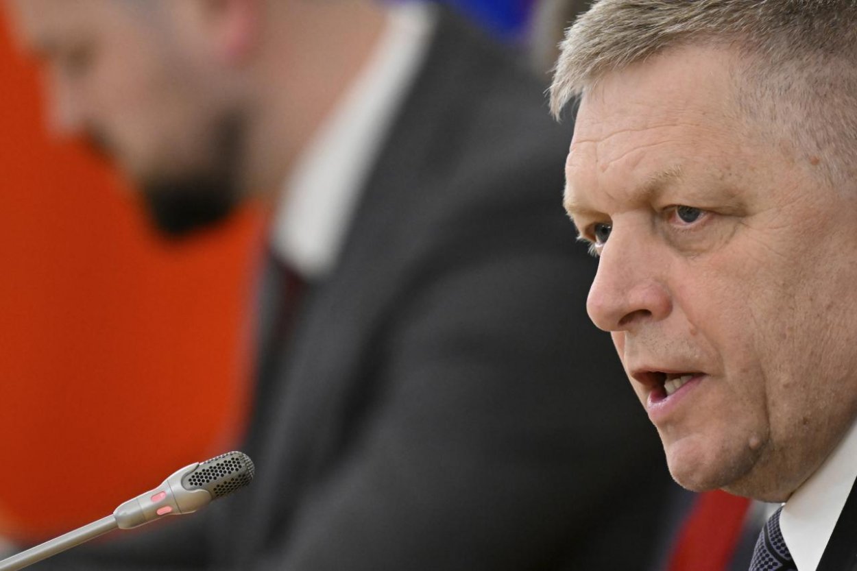 Premiér mal na samite EPS v Tirane viacero stretnutí, rokoval aj s K. Kallasovou