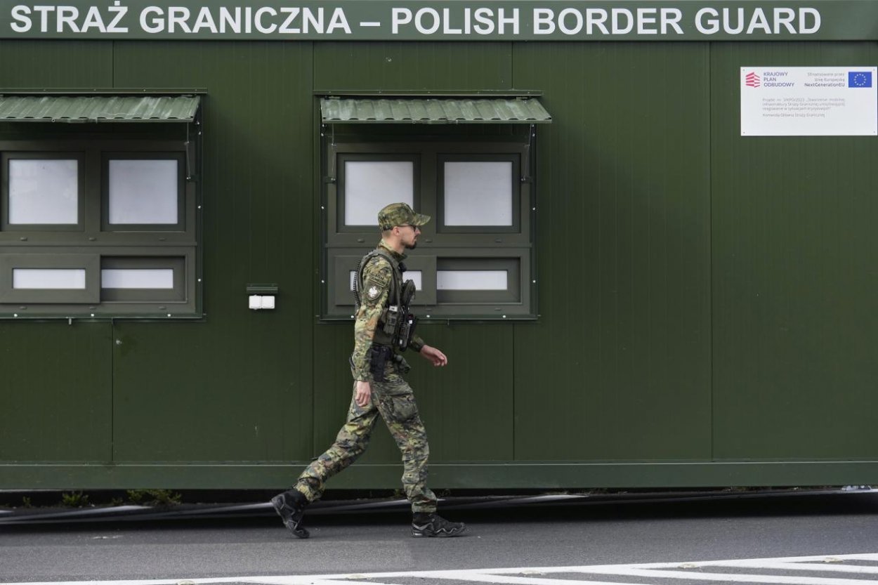 Poľsko zatiaľ neplánuje kontroly na hranici so Slovenskom, situáciu monitoruje