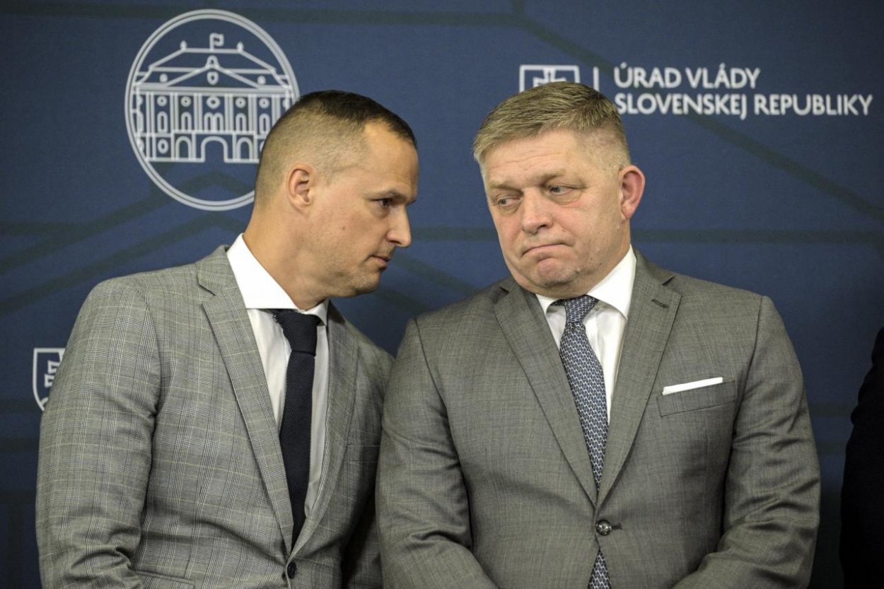 Ficov poradca Lindtner sa má v polovici februára postaviť pred súd