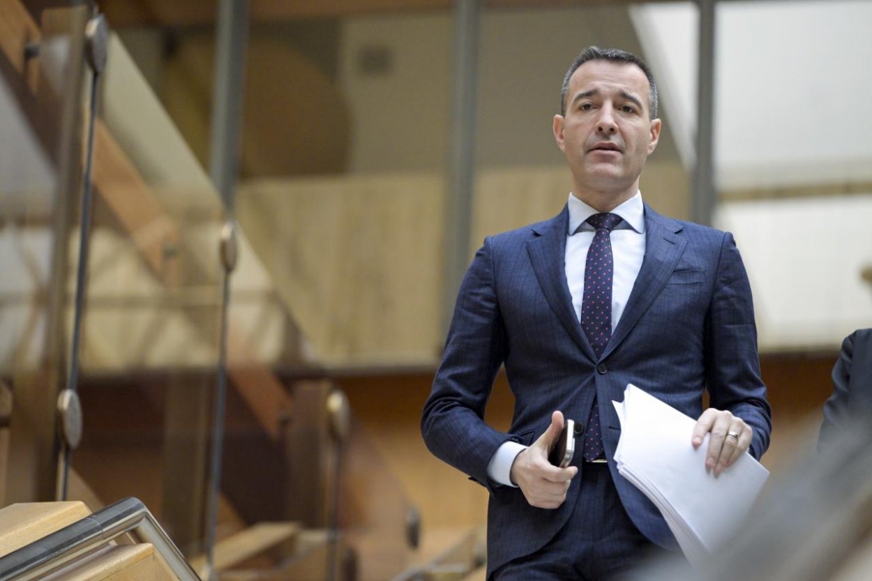 Drucker: Jednodňové polročné prázdniny sa obnovia