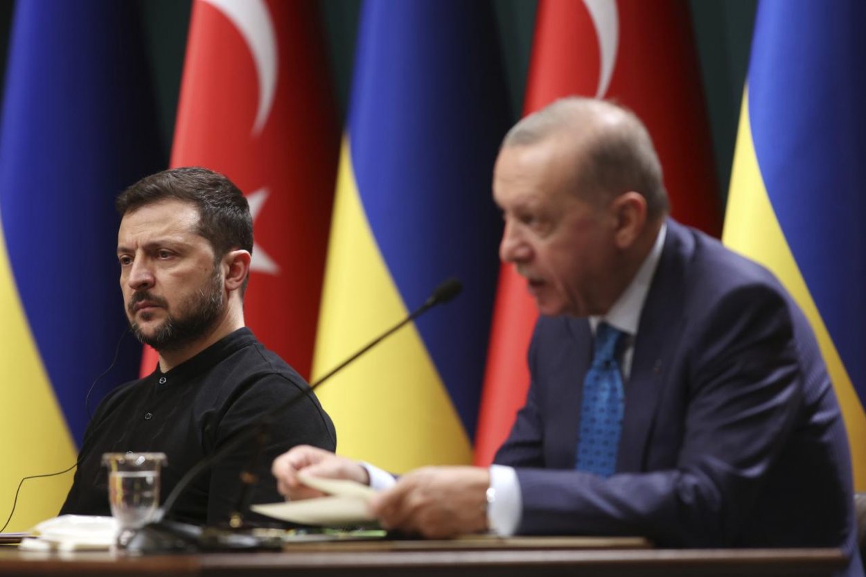 Zelenskyj bude s Erdoganom rokovať o vojne s Ruskom a útokoch v Čiernom mori