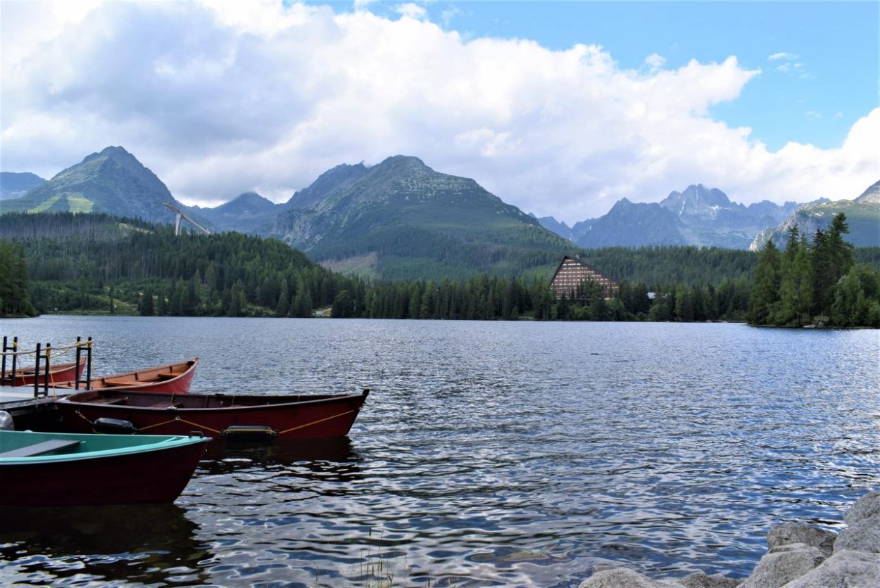 Výstavba vyhliadkovej veže na Štrbskom Plese pokračuje, bude v nej múzeum horolezectva