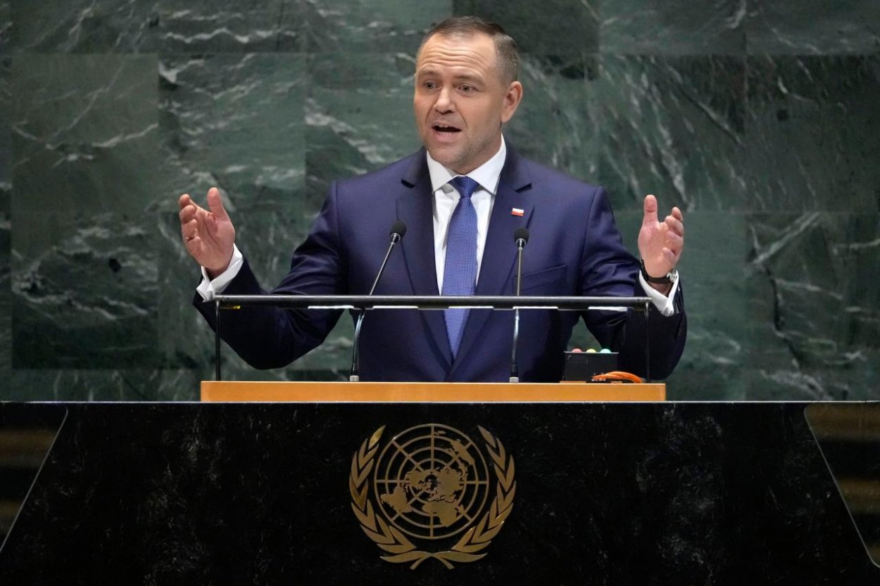 Prezident Nawrocki žiada súd o zrušenie Komunistickej strany Poľska