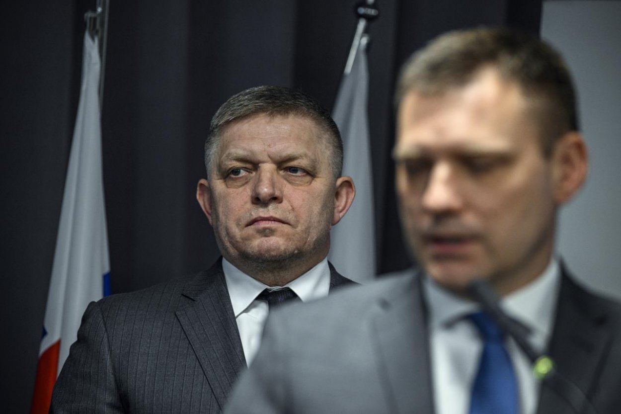 Premiér žiada SNS a Tomáša Tarabu o garancie udržania väčšiny v Národnej rade SR