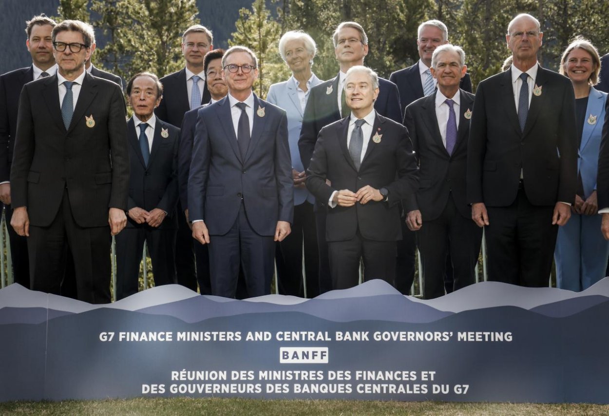 G7 sa zhodlo na maximalizácii tlaku na Rusko, ak nepristúpi na prímerie