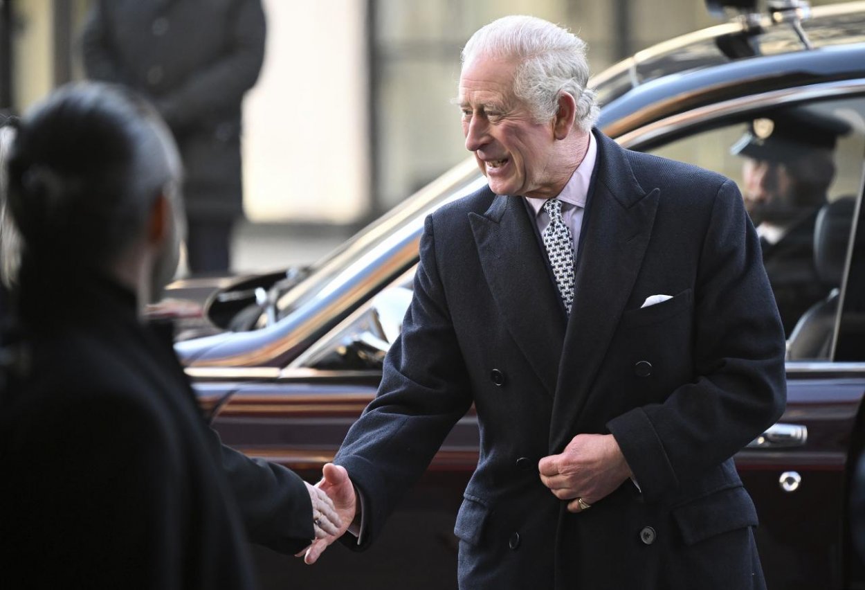 Britská kráľovská rodina sa má držať ďalej od ruskej ambasády, odkazuje ruský veľvyslanec