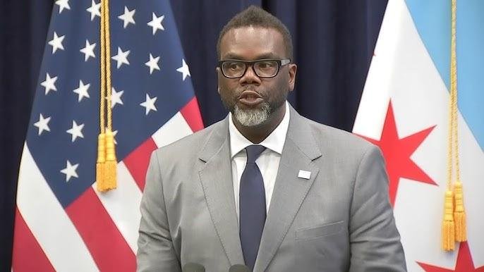 Nechceme tanky v našich uliciach, odkázal Trumpovi starosta Chicaga