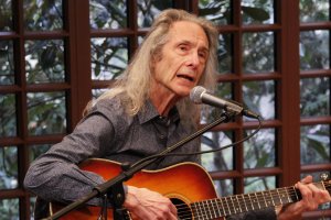 Lenny Kaye: Dvanásť piesní po šesťdesiatich rokoch hrania