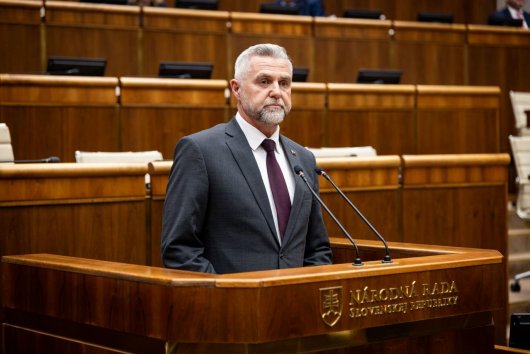 PS chce docieliť, aby predsedom či podpredsedom parlamentu nemohol byť poslanec obžalovaný z korupcie