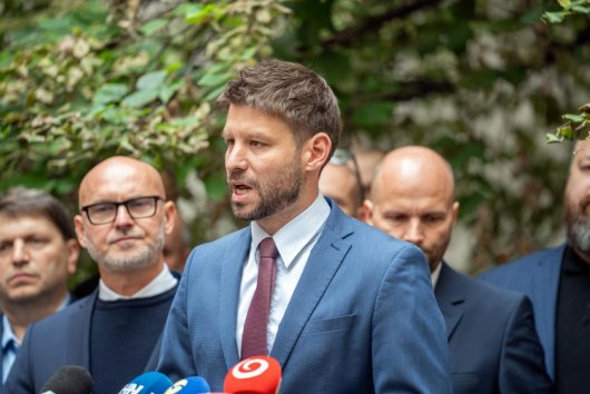 PS aj Hnutie Slovensko sú pripravené na predčasné voľby, SaS radí Ficovi demisiu