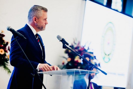 Podľa prezident bolo chybou zbaviť sa stíhačiek MiG-29