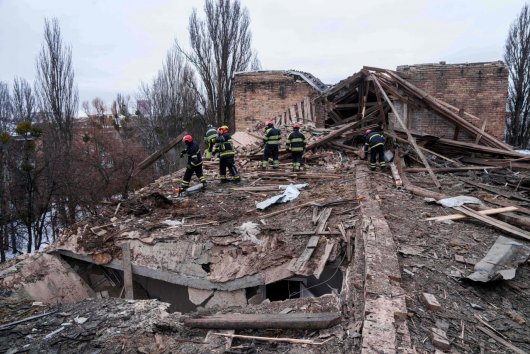 Ukrajina ONLINE: Po ruskom útoku v Kyjeve obnovili dodávky elektriny pre vyše milión domácností​