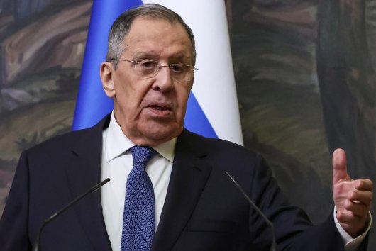 Lavrov nepovažuje EÚ za vhodného partnera na rokovania o Ukrajine