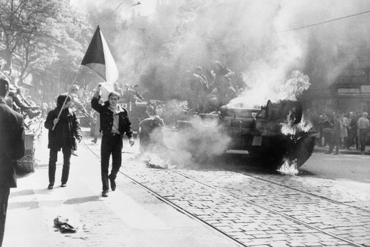 Tak ako je to? Bol august 1968 záchrana pred NATO alebo ukrajinská okupácia?