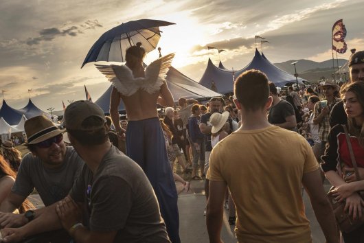 Nie všetko sa dá objednať: Prečo stále potrebujeme festivaly, jarmoky a letné stretnutia v uliciach?