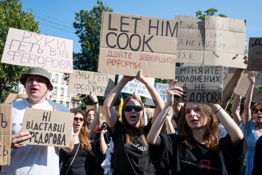 Ľudia na Ukrajine protestujú proti odvolaniu ministra obrany Fedorova – čo to znamená podľa Maríny Gálisovej