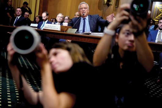 Publicista Jonathan Rauch: Otriasa sa systém, ktorý nás drží ukotvených v pravde