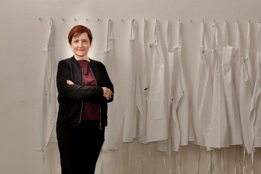 Prečo sú Slovensko a Maďarsko najviac rozdelené spoločnosti? Odpovedá výtvarníčka Ilona Németh