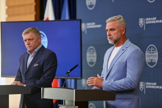 PS: Fico zastrašuje sudcov, aby chránil svojich ľudí obžalovaných zo zločinov