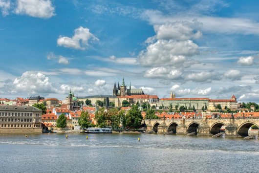 USA: Členovia mexického kartelu sa pokúšali kupovať zbrane v Česku