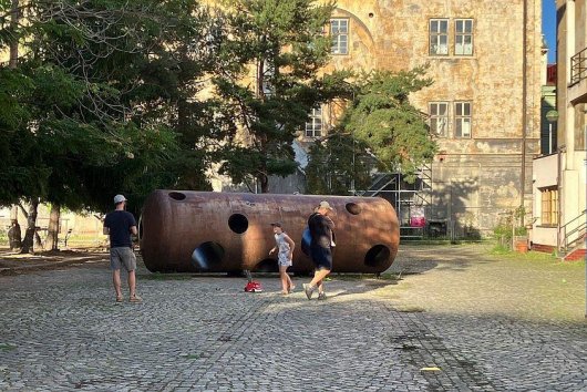 Z vojenského objektu kultúrne centrum Prahy 8