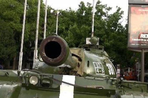V Bratislave sa objavil okupačný tank