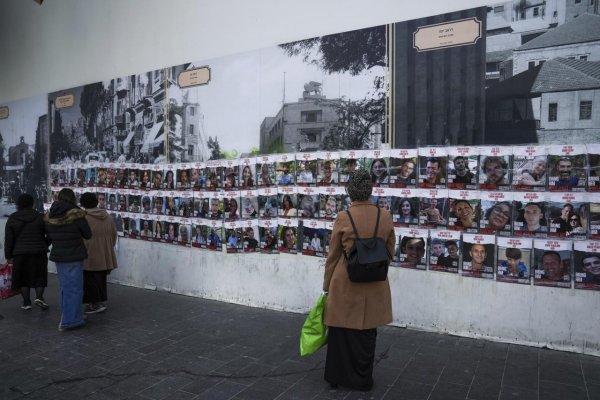 Do Izraela sa vracia ďalšia skupina prepustených rukojemníkov unesených Hamasom