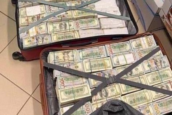 Z Ukrajiny utekala s kuframi plnými peňazí (oprava)