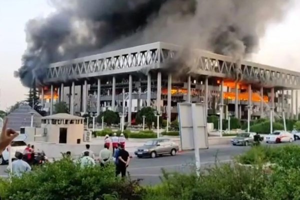 Izrael zaútočil na budovu iránskej štátnej televízie a rozhlasu v Teheráne