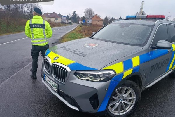 Nákladné autá prejdú od polnoci zo SR do ČR len cez štyri priechody