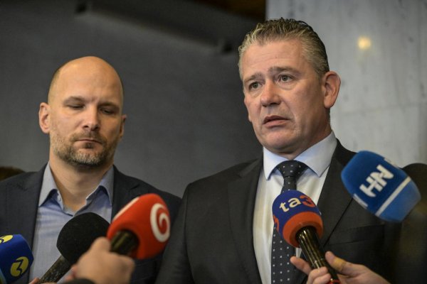 Hnutie Slovensko podalo trestné oznámenie na Fica pre podozrenia zo sabotáže