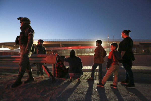 V oblasti hraníc medzi USA a Mexikom zomreli v dôsledku horúčav ďalší migranti